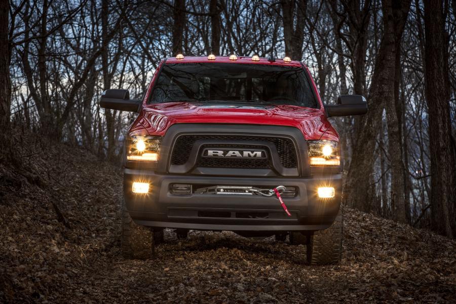  Dodge Ram 2500 Power Wagon Crew Cab 2016 года  (фото 16 из 28)